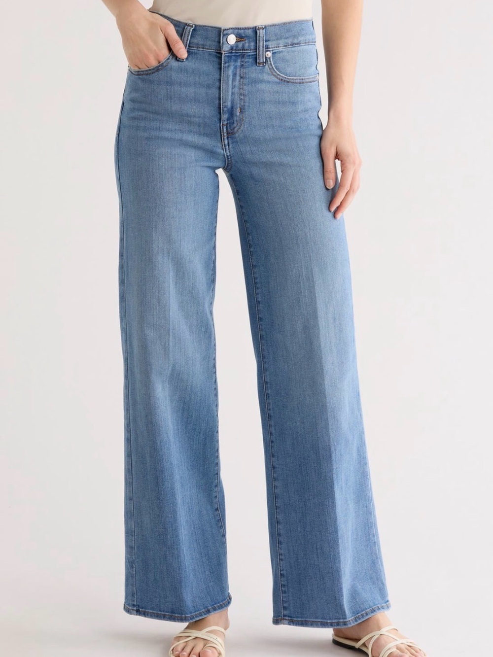 Frame Denim The High Rise Wide-Leg Jeans in Luma